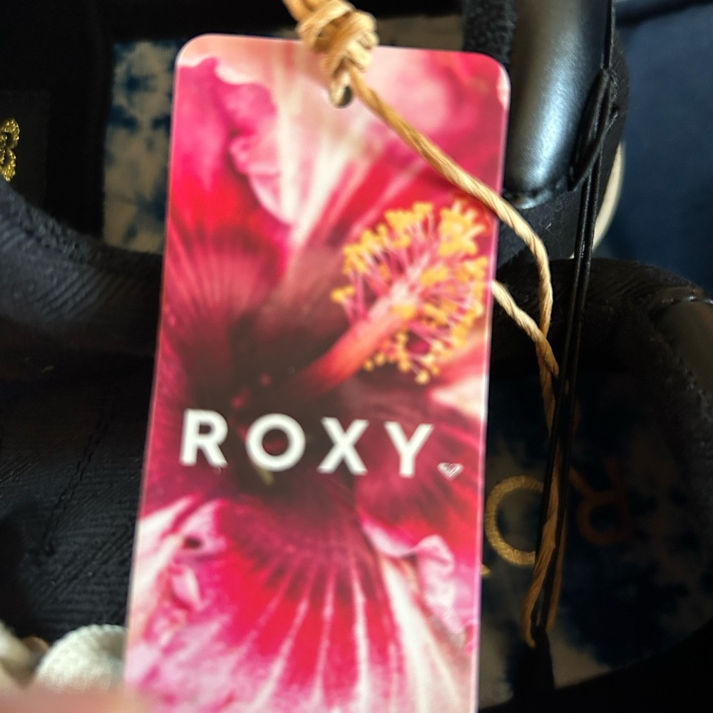 NWT! Roxy Pierview Black Canvas Lace Up Low Top Cushion Sneaker Size 9 -No Box - Picture 11 of 12